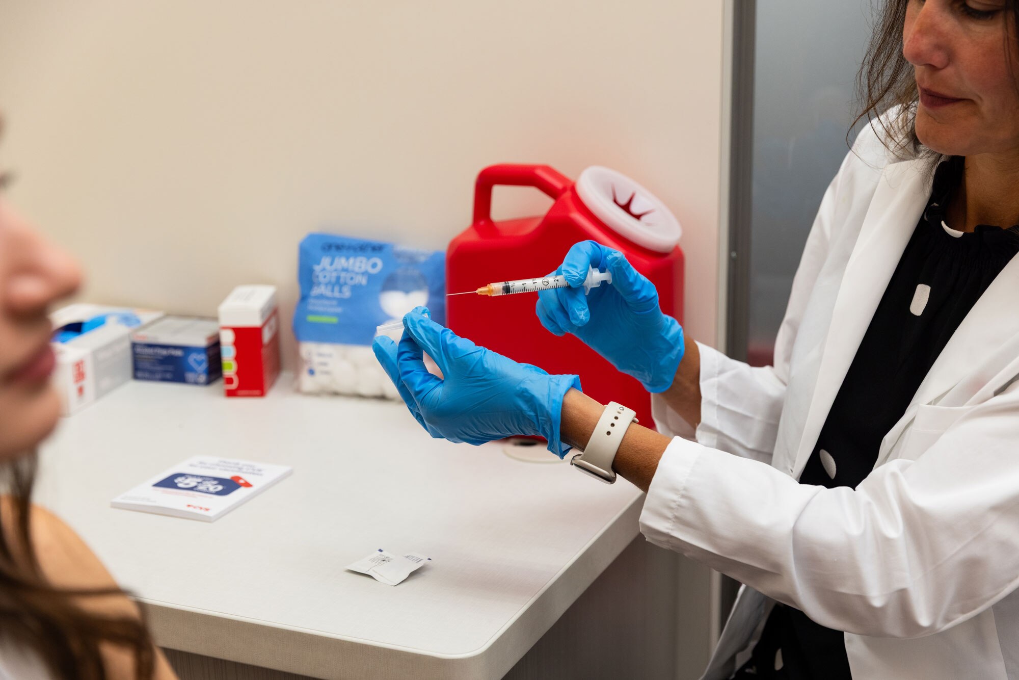 Pharmacist Syringe Prep 2
